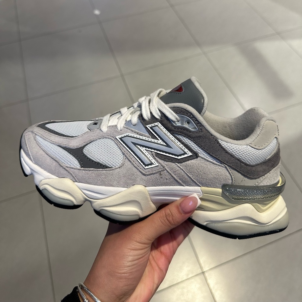New balance 9060